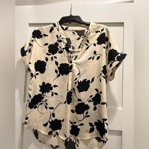 Floral Button V-Neck Short Sleeve Top - Black on Cream